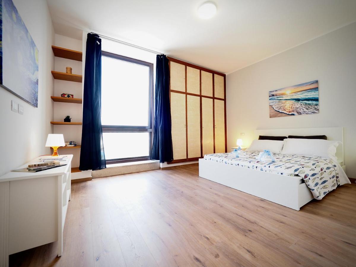 Appartement Dimora Sottoripa 87b Di Fronte All'acquario - Genovabnb It Genua